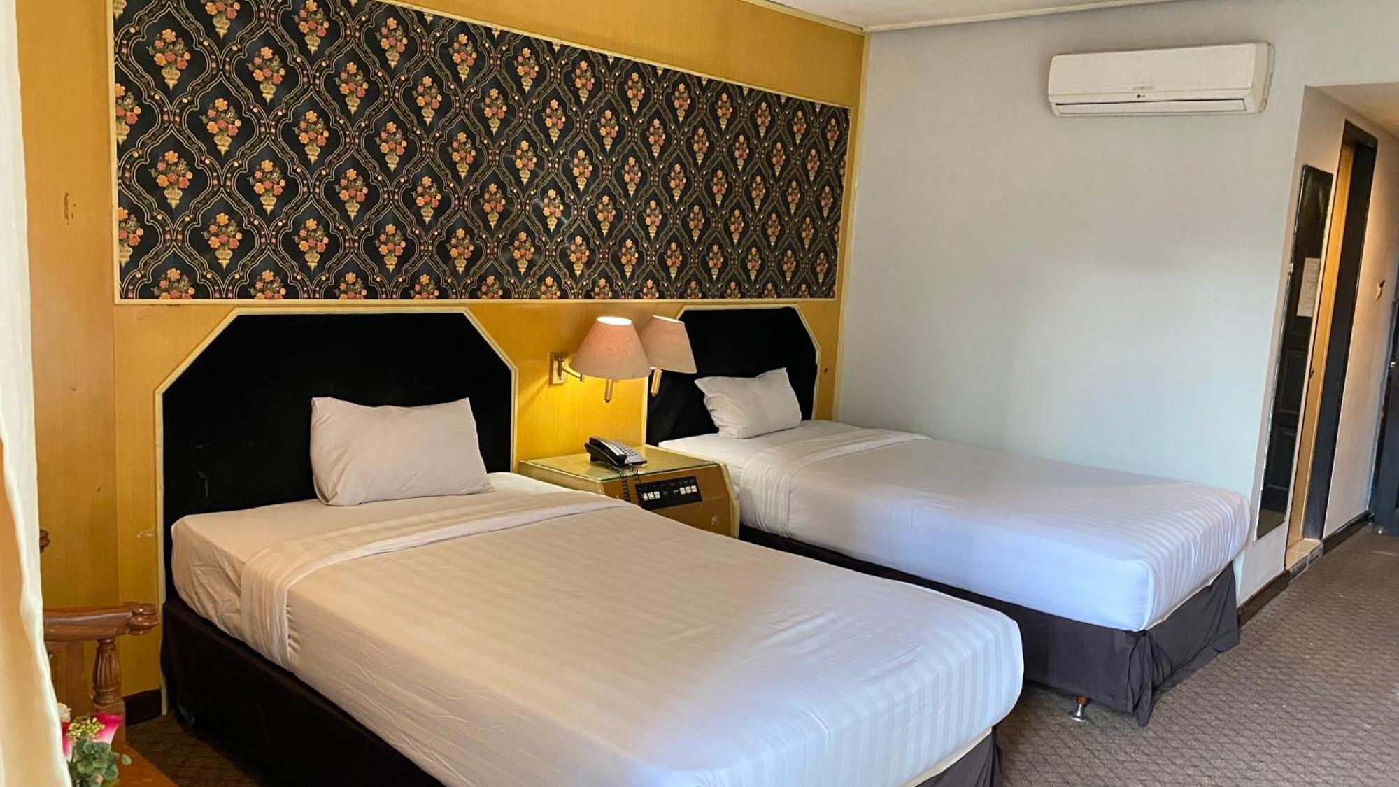 Mas Graha Hotel Pekanbaru Eksteriør billede